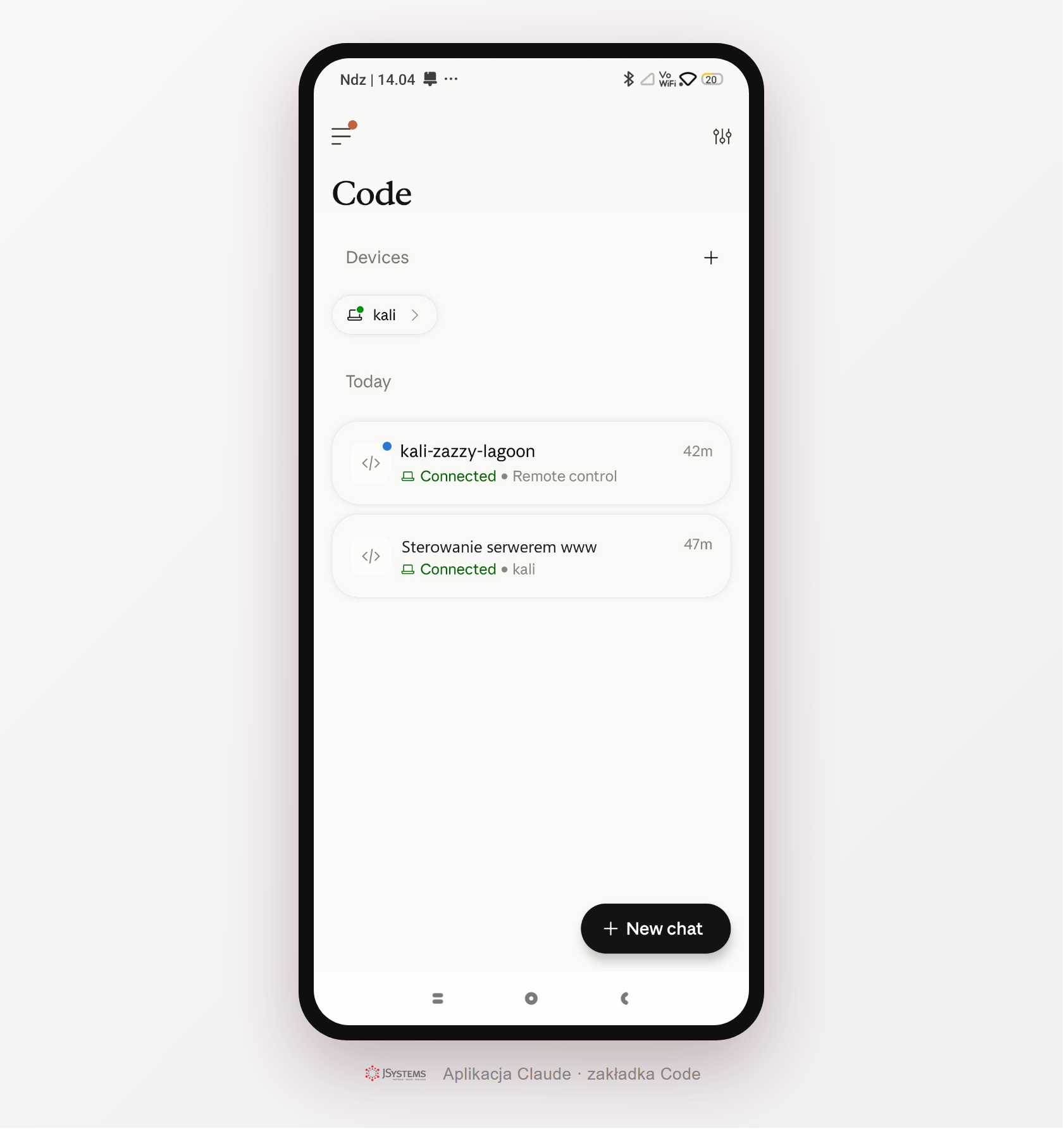 Lista sesji w aplikacji Claude (zakładka Code). Sesja Remote Control ma ikonę komputera z zieloną kropką statusu, która oznacza, że lokalna maszyna jest online.